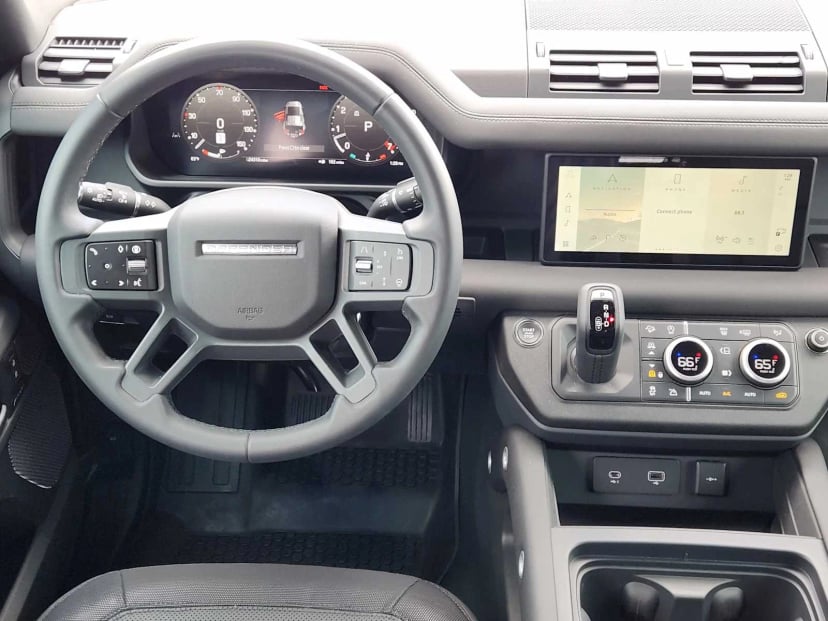 2024 Land Rover Defender - Image 27