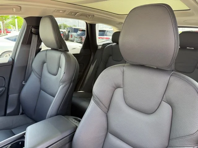 2024 Volvo XC60 - Image 15