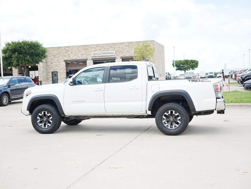 2023 Toyota Tacoma - Image 3