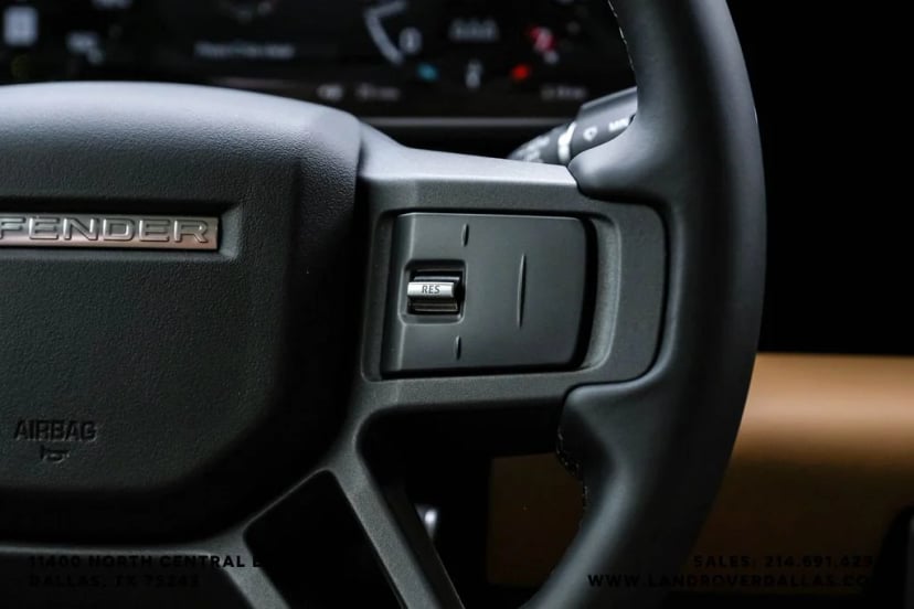 2026 Land Rover Defender 110 - Image 19