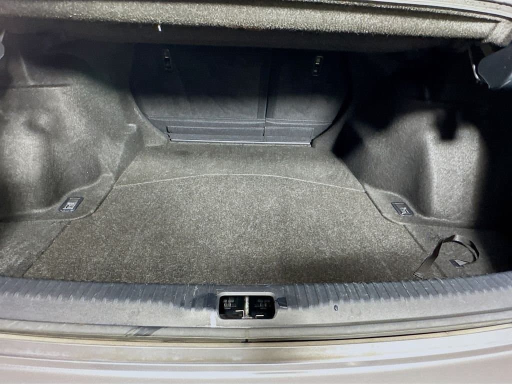 2014 LEXUS IS - Image 32