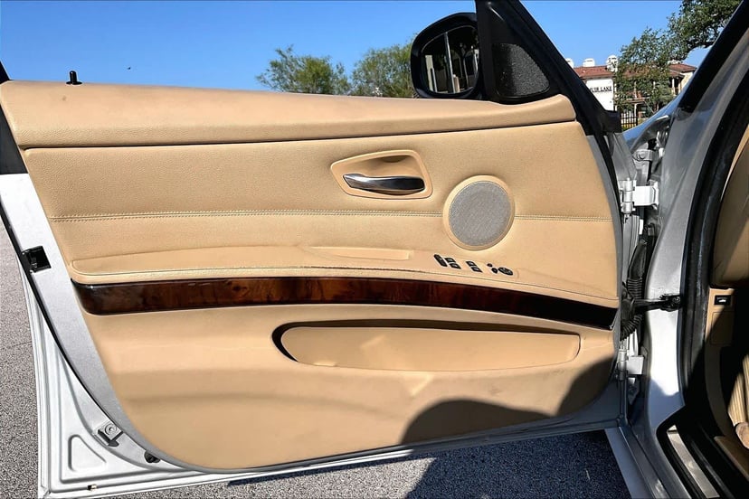 2011 BMW 328i - Image 21