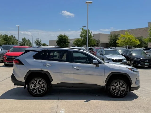 2023 Toyota RAV4 Hybrid - Image 6