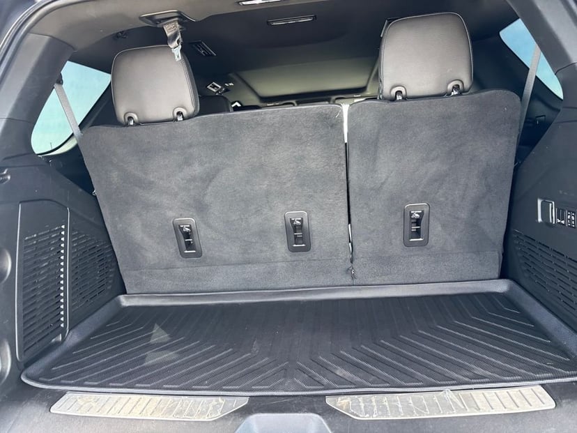 2023 GMC Yukon - Image 29