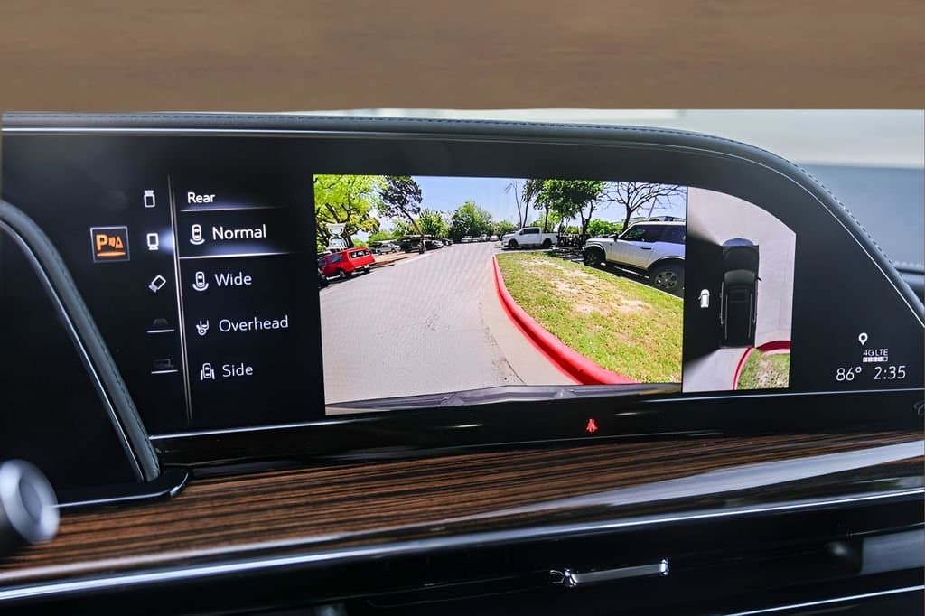 2023 Cadillac Escalade - Image 18