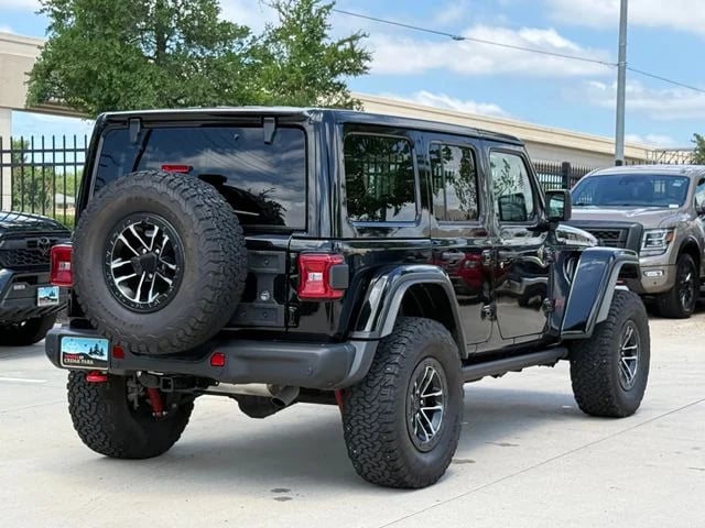 2025 Jeep Wrangler - Image 6