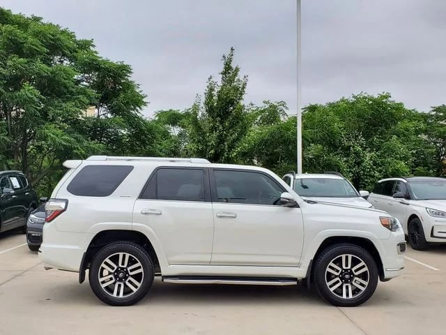 2020 Toyota 4Runner - Image 4