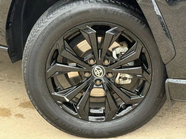 2022 Toyota RAV4 Hybrid - Image 30