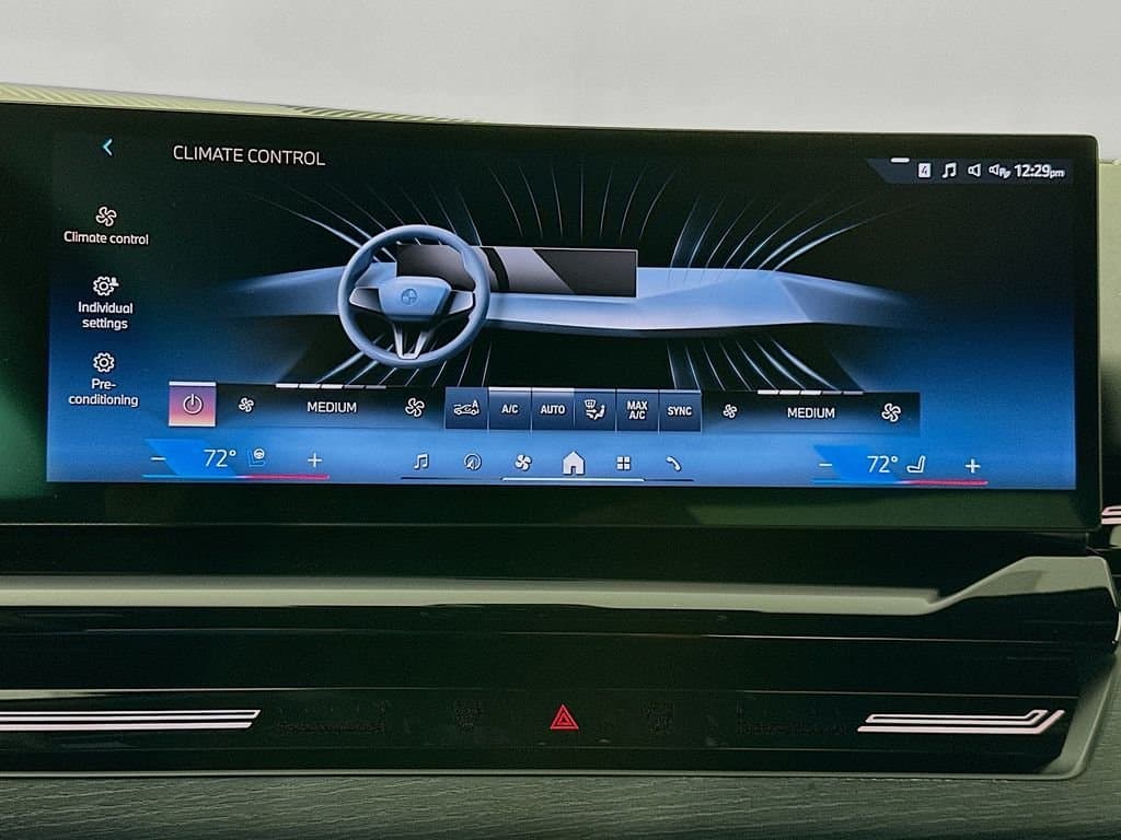 2025 BMW 5 Series - Image 16