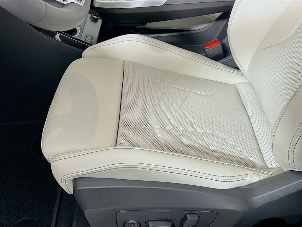 2026 BMW X2 - Image 21