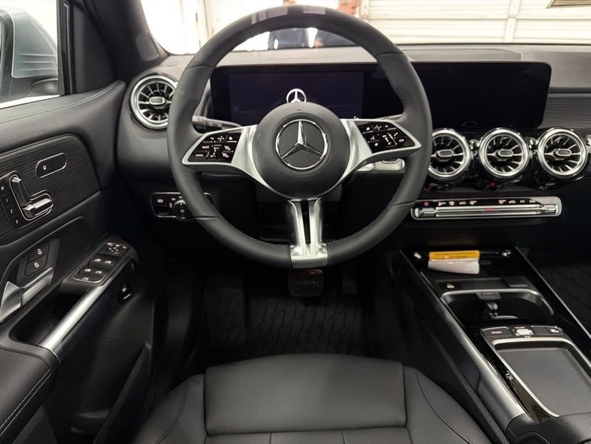 2026 Mercedes-Benz GLB - Image 21