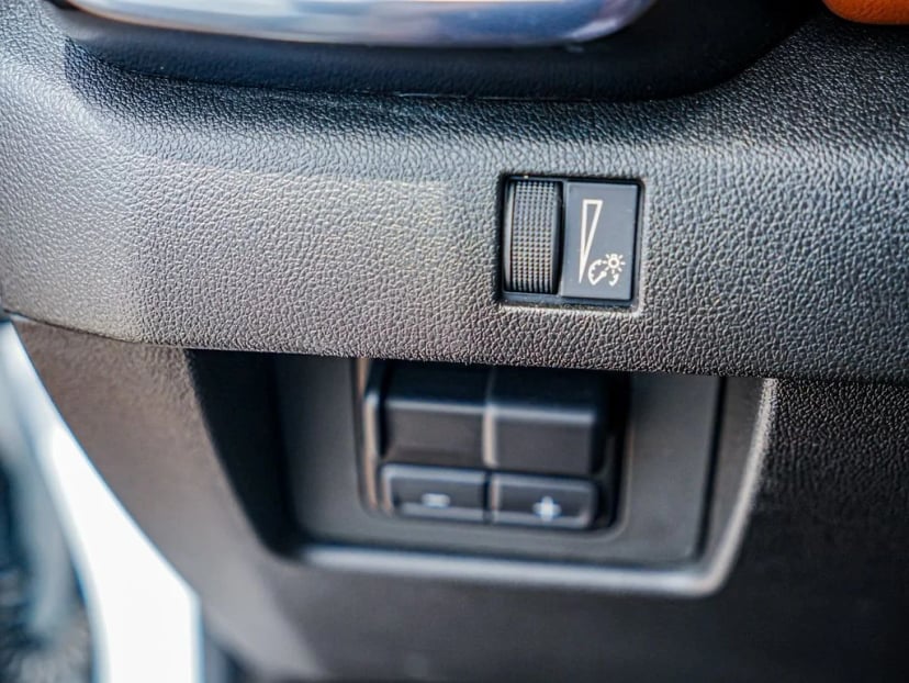 2025 GMC Canyon - Image 22