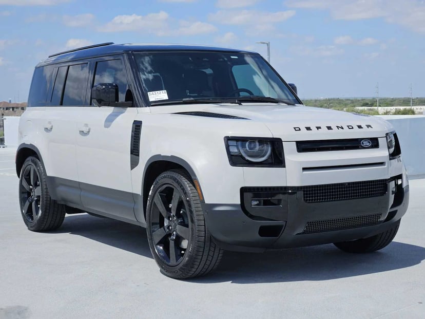 2026 LAND ROVER Defender 110 - Image 3