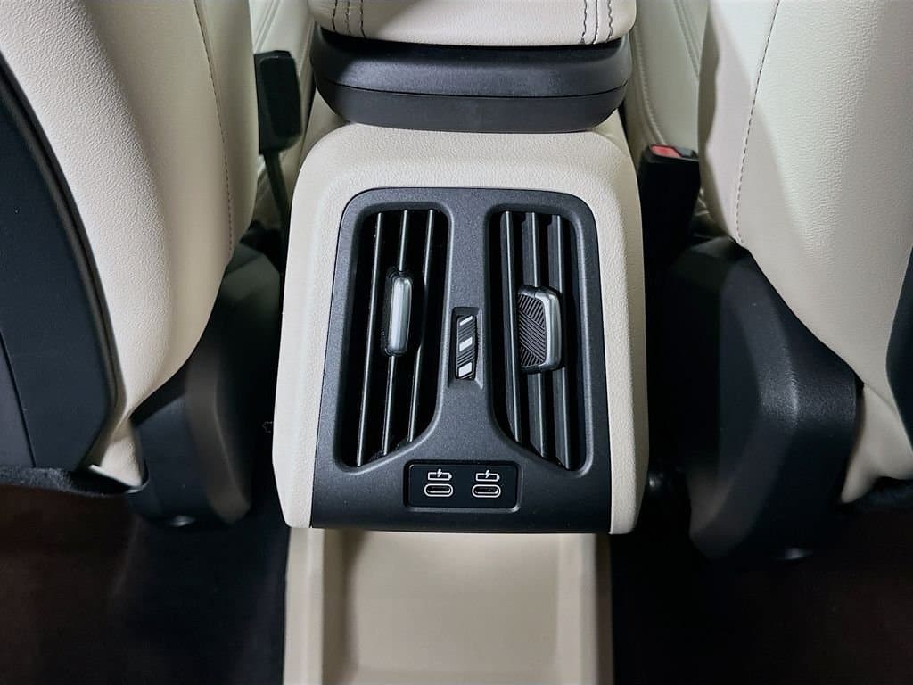 2023 BMW X1 - Image 25