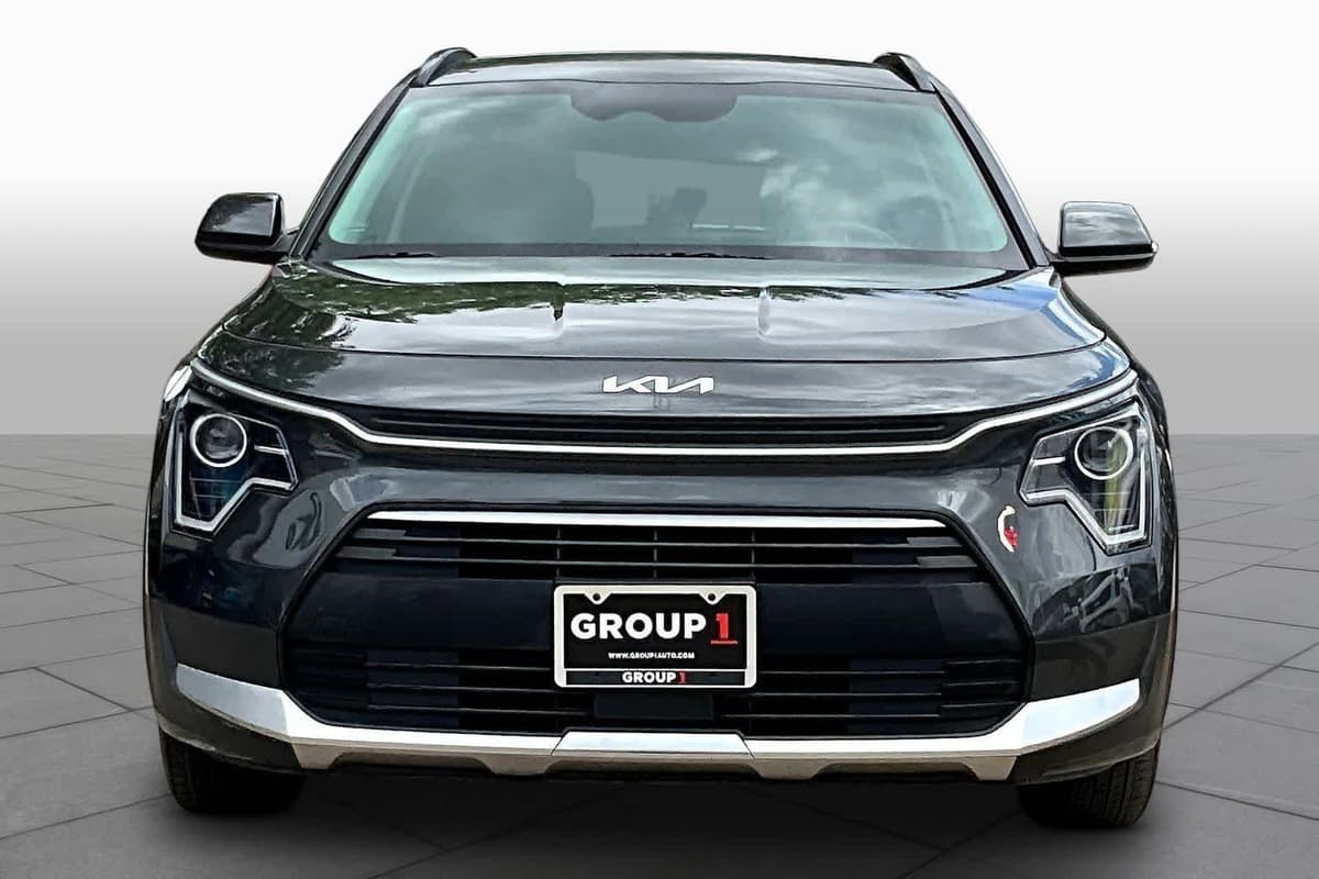 2023 Kia Niro Plug-In Hybrid - Image 4