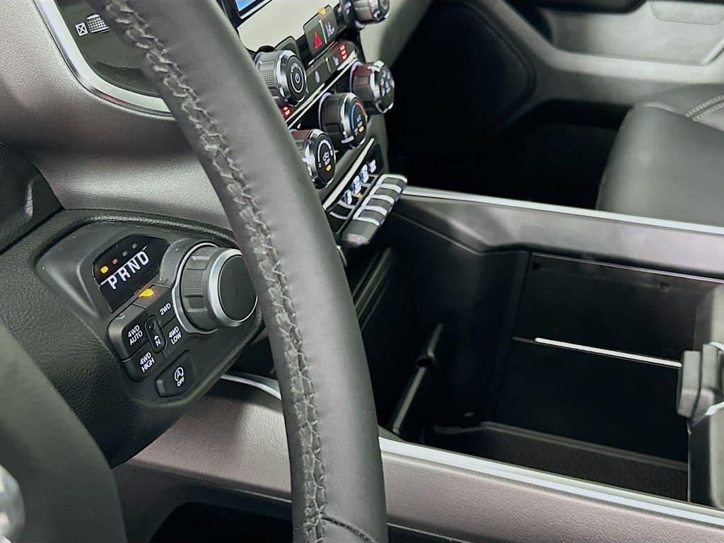 2025 Ram 1500 - Image 16