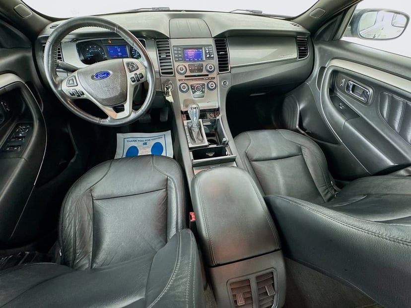 2013 Ford Taurus - Image 28