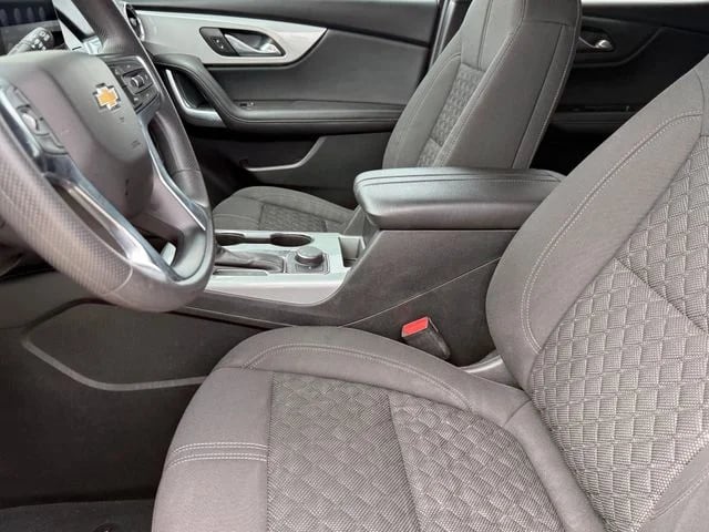 2022 Chevrolet Blazer - Image 9