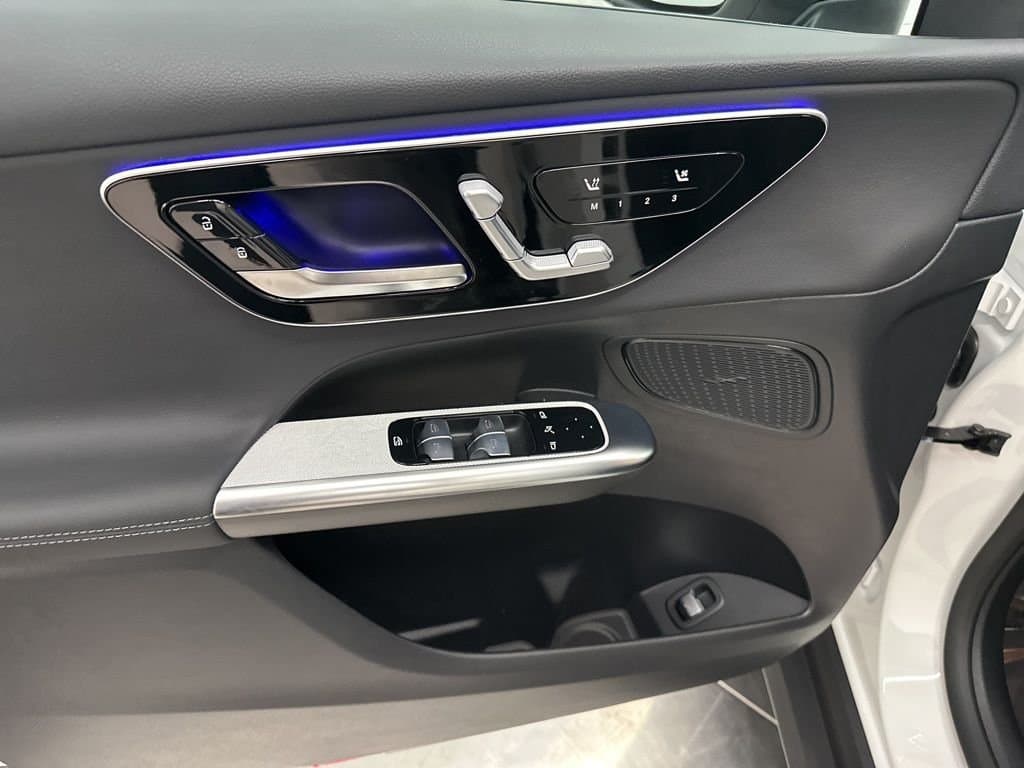 2026 MERCEDES-BENZ GLC - Image 12