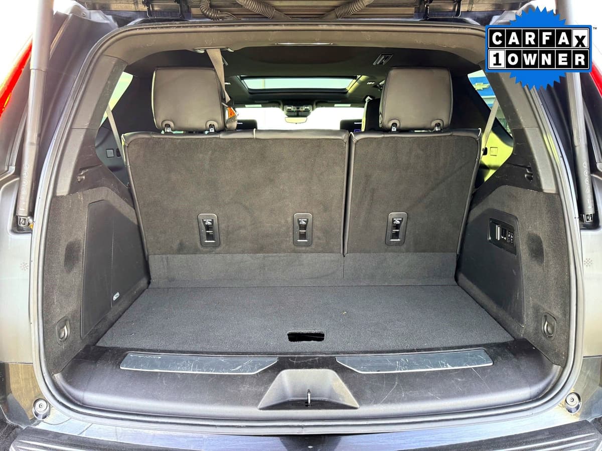 2023 Cadillac Escalade - Image 8