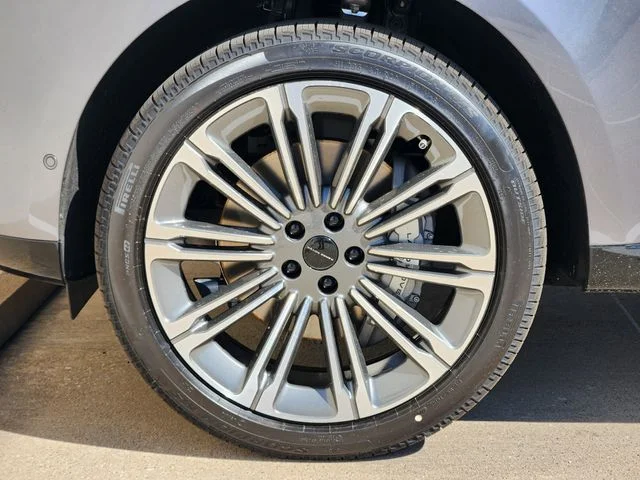 2026 Land Rover Range Rover - Image 7
