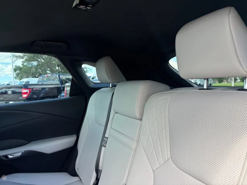 2024 Lexus RX - Image 25