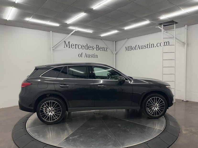 2026 Mercedes-Benz GLC - Image 8