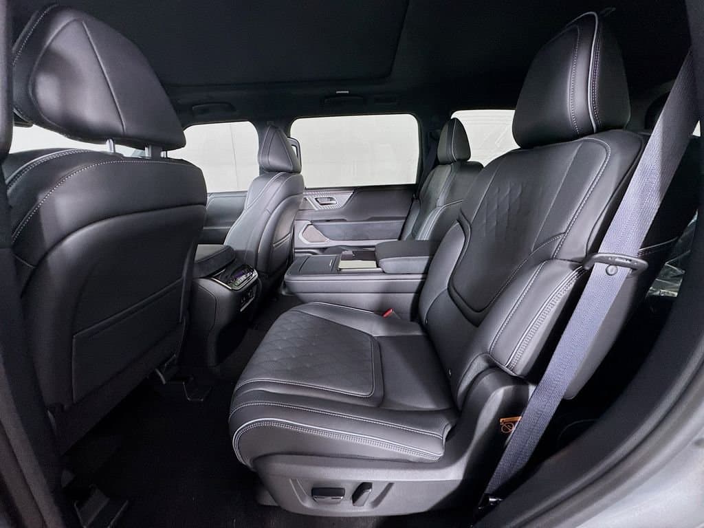 2026 INFINITI QX80 - Image 28