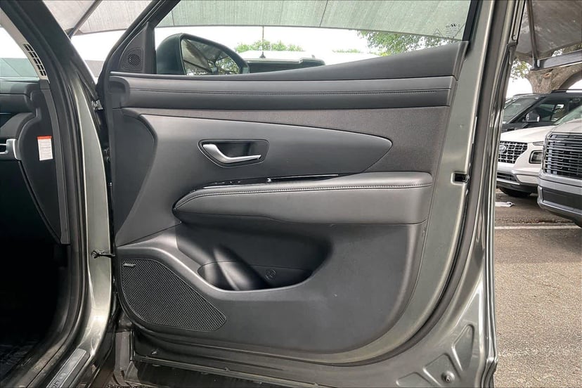 2025 Hyundai Tucson Hybrid - Image 23