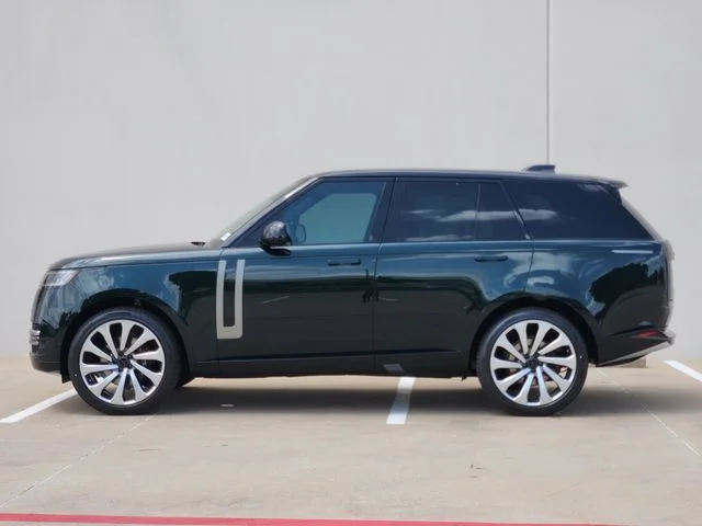 2026 Land Rover Range Rover - Image 3