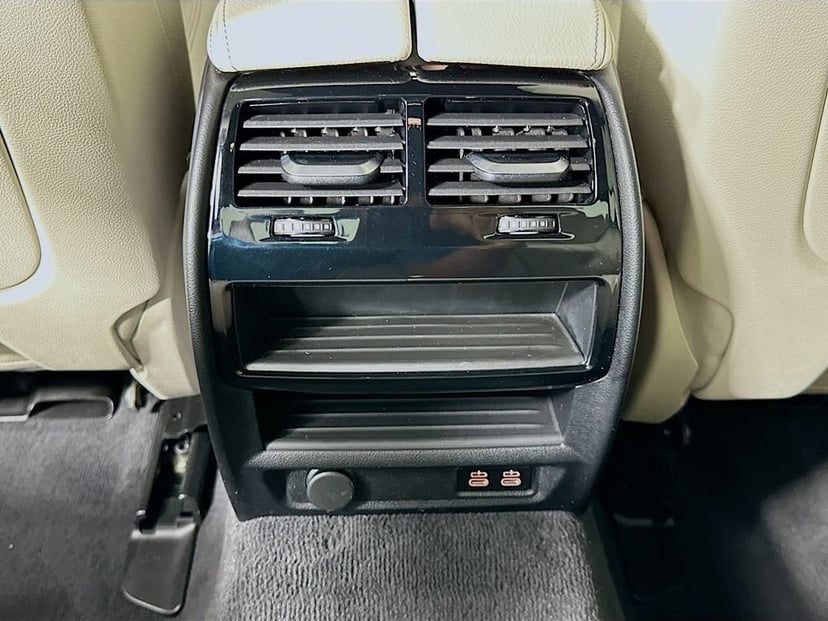2023 BMW 5 Series - Image 26