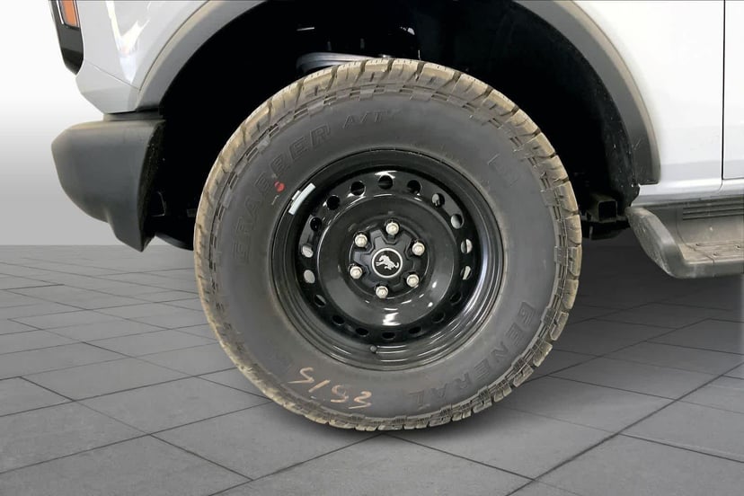 2026 Ford Bronco - Image 8