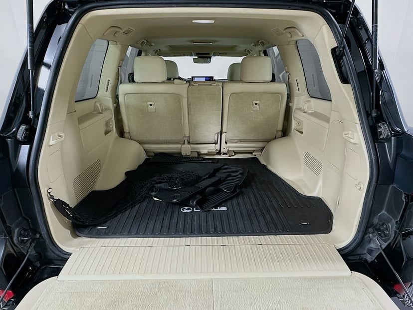 2018 Lexus LX - Image 27
