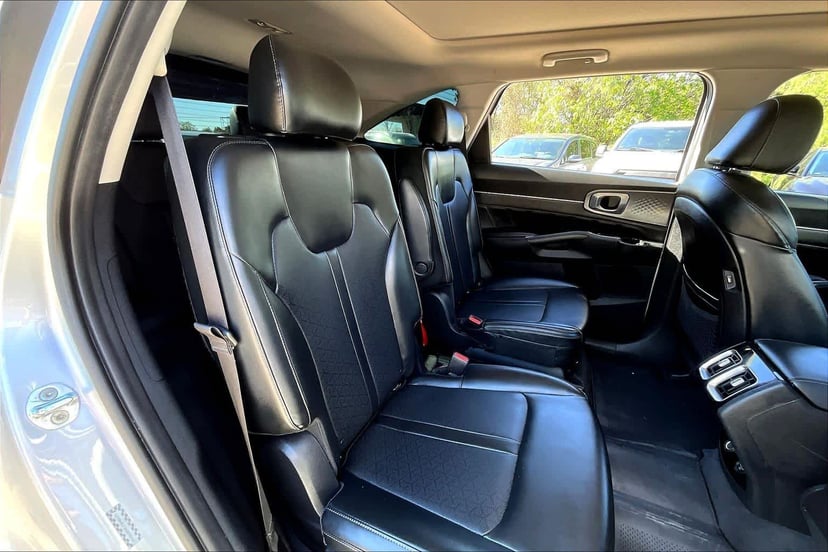 2021 Kia Sorento - Image 20