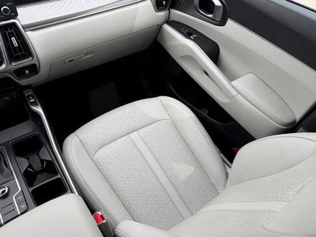 2023 Kia Sorento - Image 23