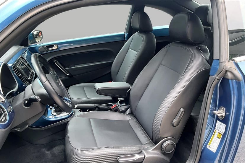 2018 Volkswagen Beetle - Image 8