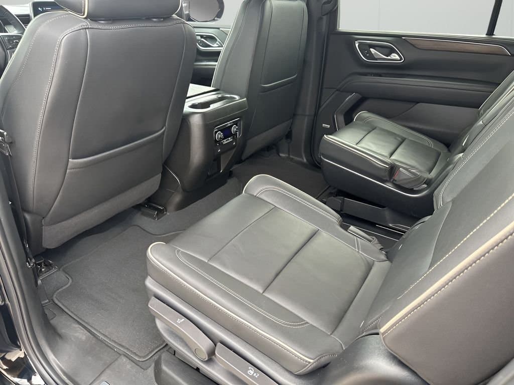 2023 Chevrolet Suburban - Image 20