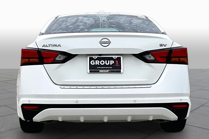 2023 Nissan Altima - Image 5