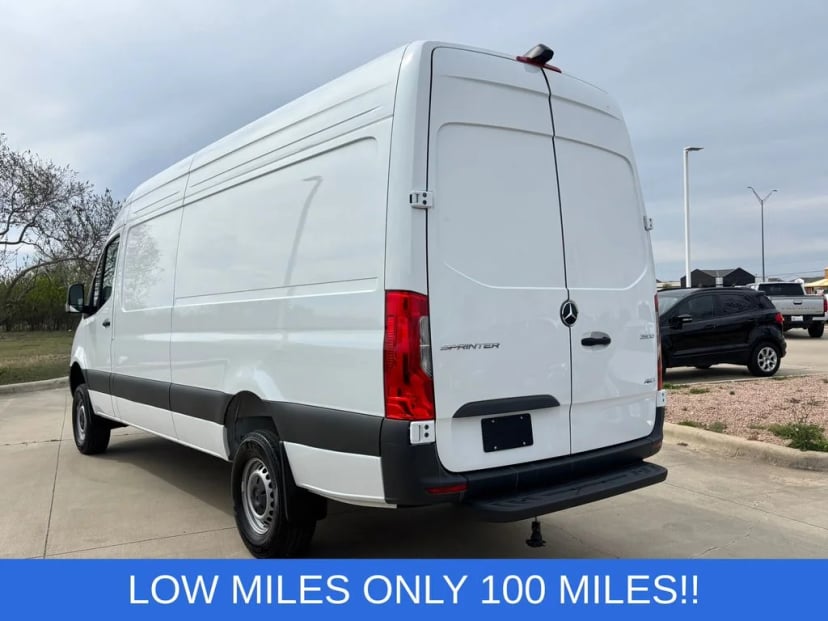 2025 Mercedes-Benz Sprinter 2500 - Image 3