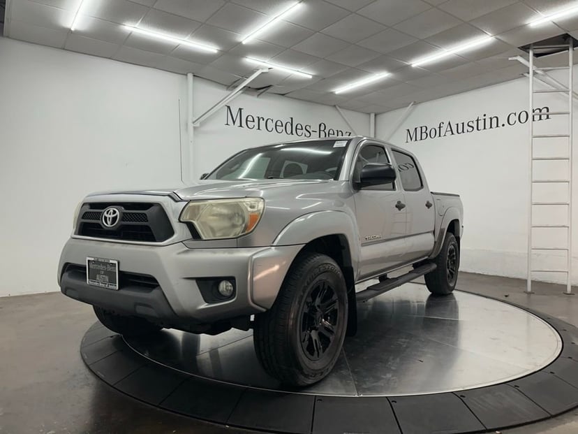 2015 Toyota Tacoma - Image 3