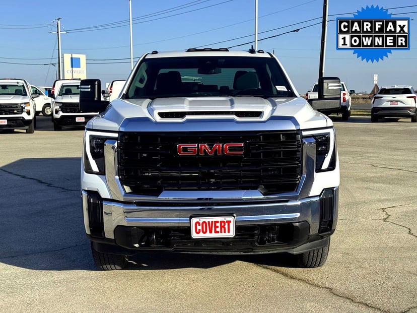 2024 GMC Sierra 2500HD - Image 4
