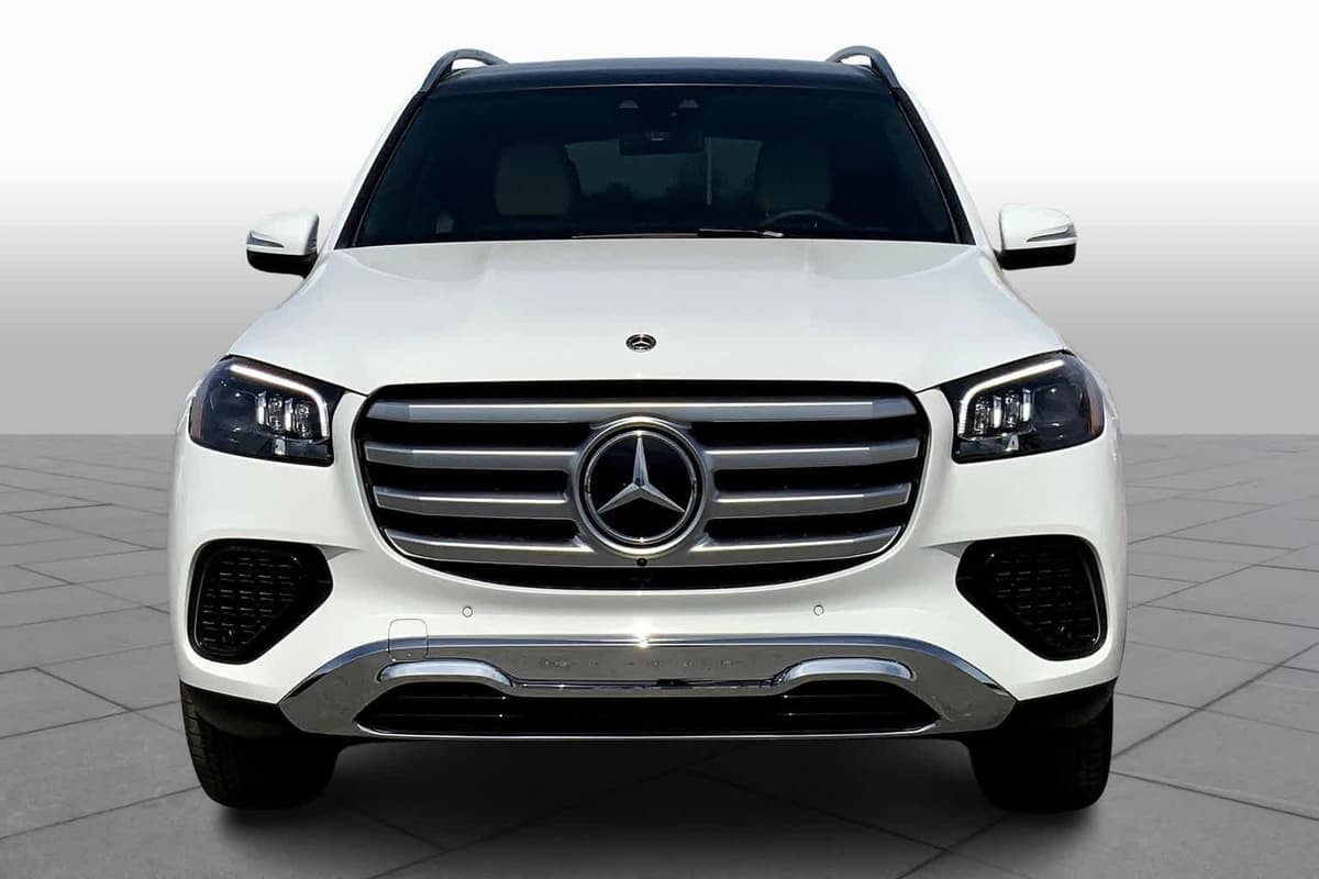 2025 Mercedes-Benz GLS 450 - Image 3