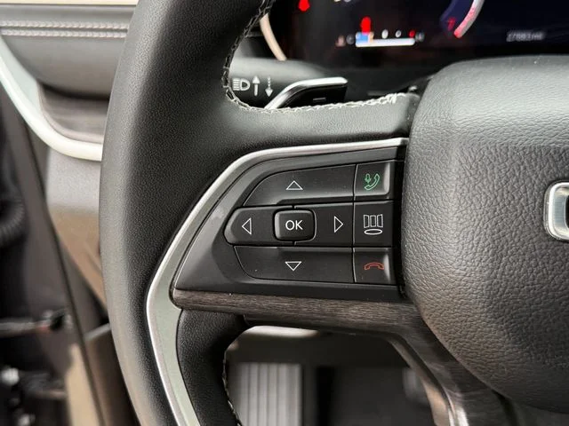 2024 Jeep Grand Cherokee - Image 12