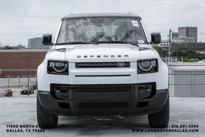 2026 Land Rover Defender 110 - Image 5