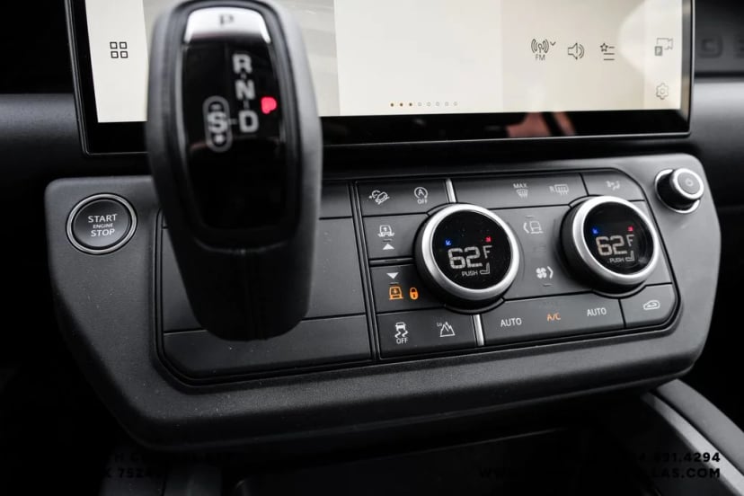2026 Land Rover Defender 110 - Image 26