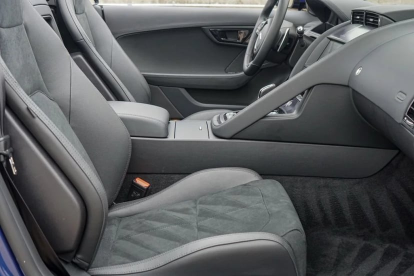 2023 Jaguar F-TYPE - Image 31