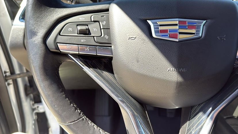 2021 Cadillac XT6 - Image 15