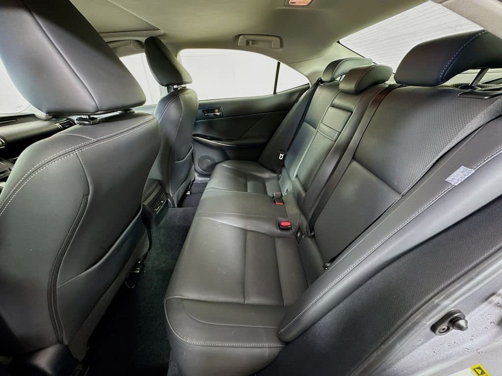 2014 LEXUS IS - Image 30