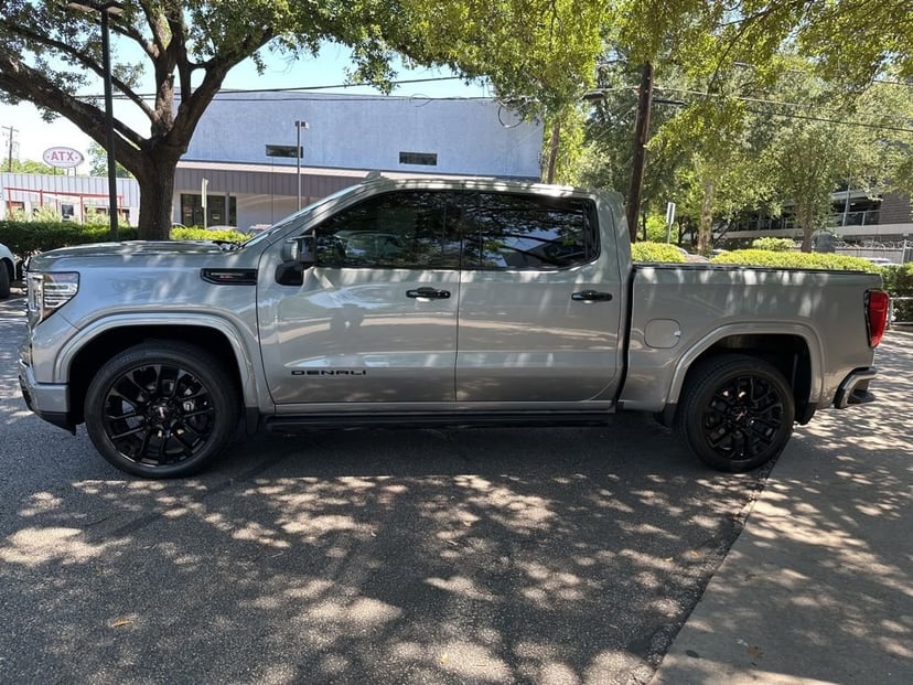 2024 GMC Sierra 1500 - Image 1