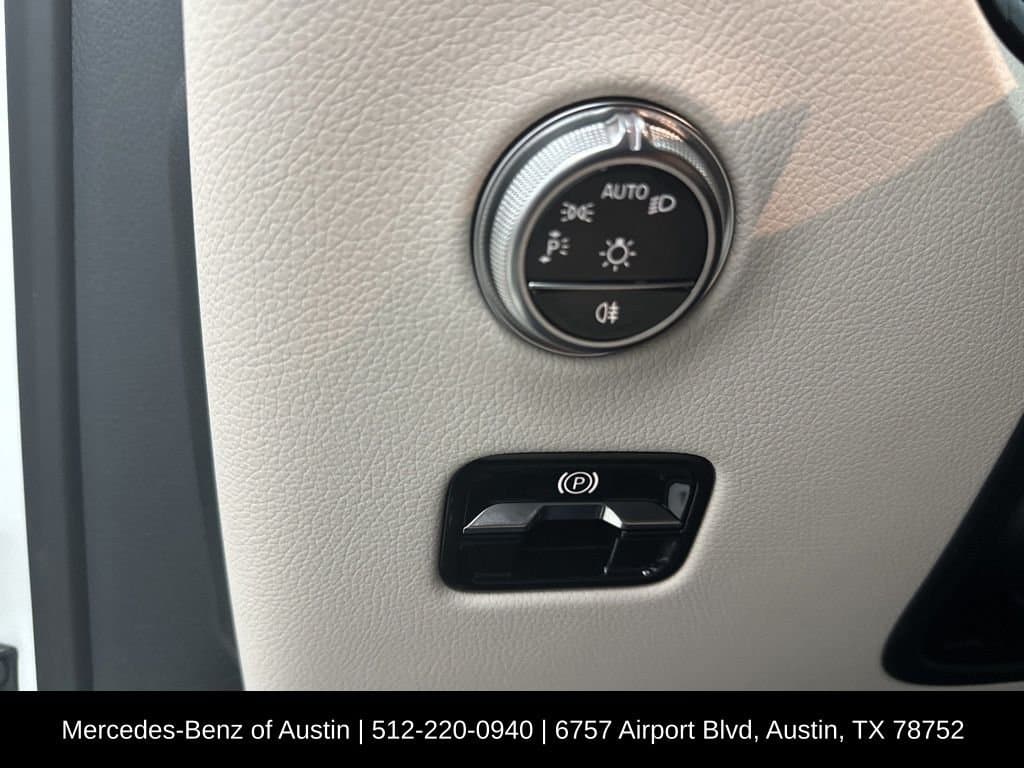 2026 MERCEDES-BENZ GLC - Image 19